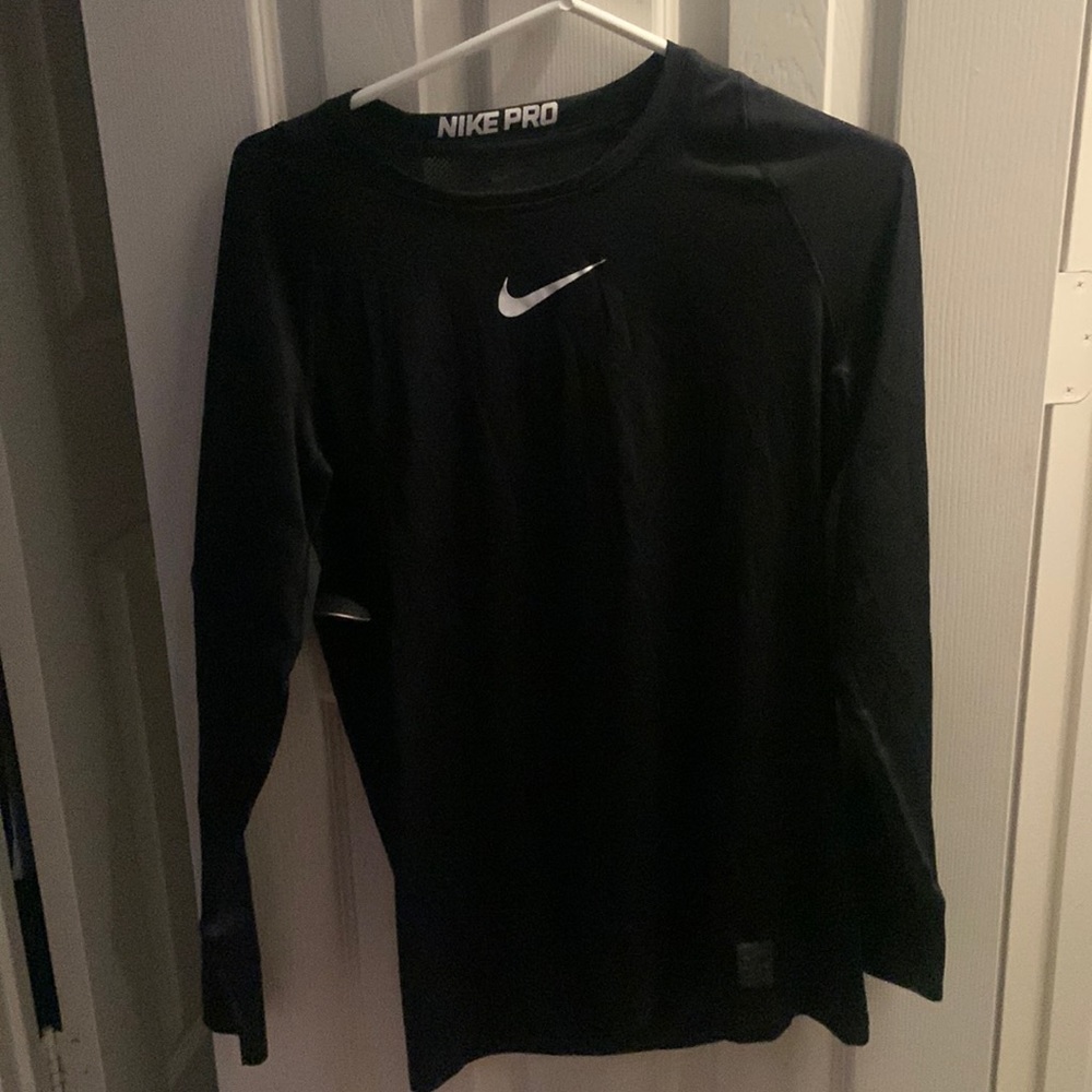 light weight black nike pro undershirt